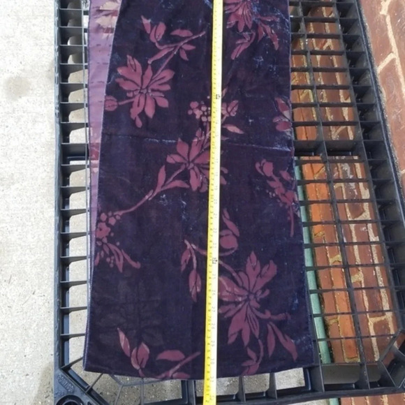 Velvet burn out‎ scarf - Picture 5 of 9